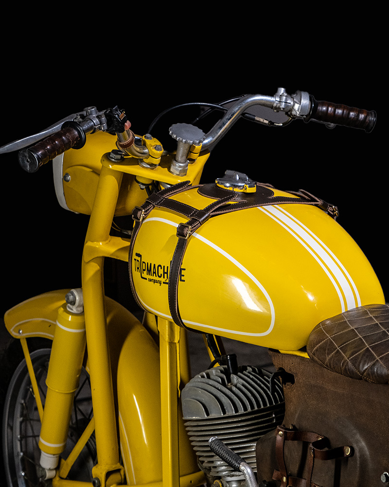 tank strap center fuel inlet