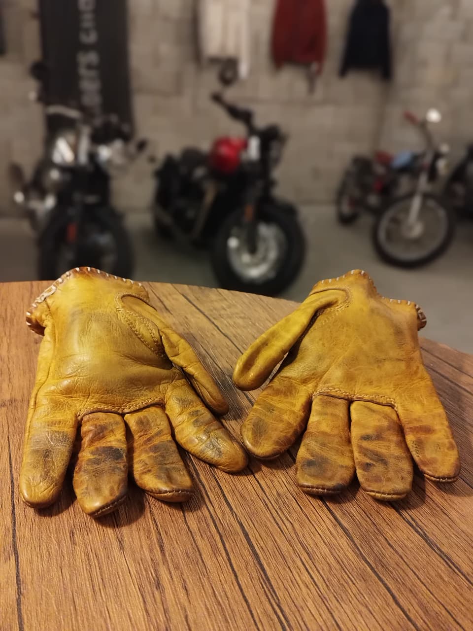 MotoStuka Leather Gloves Bronze (Size: Large)