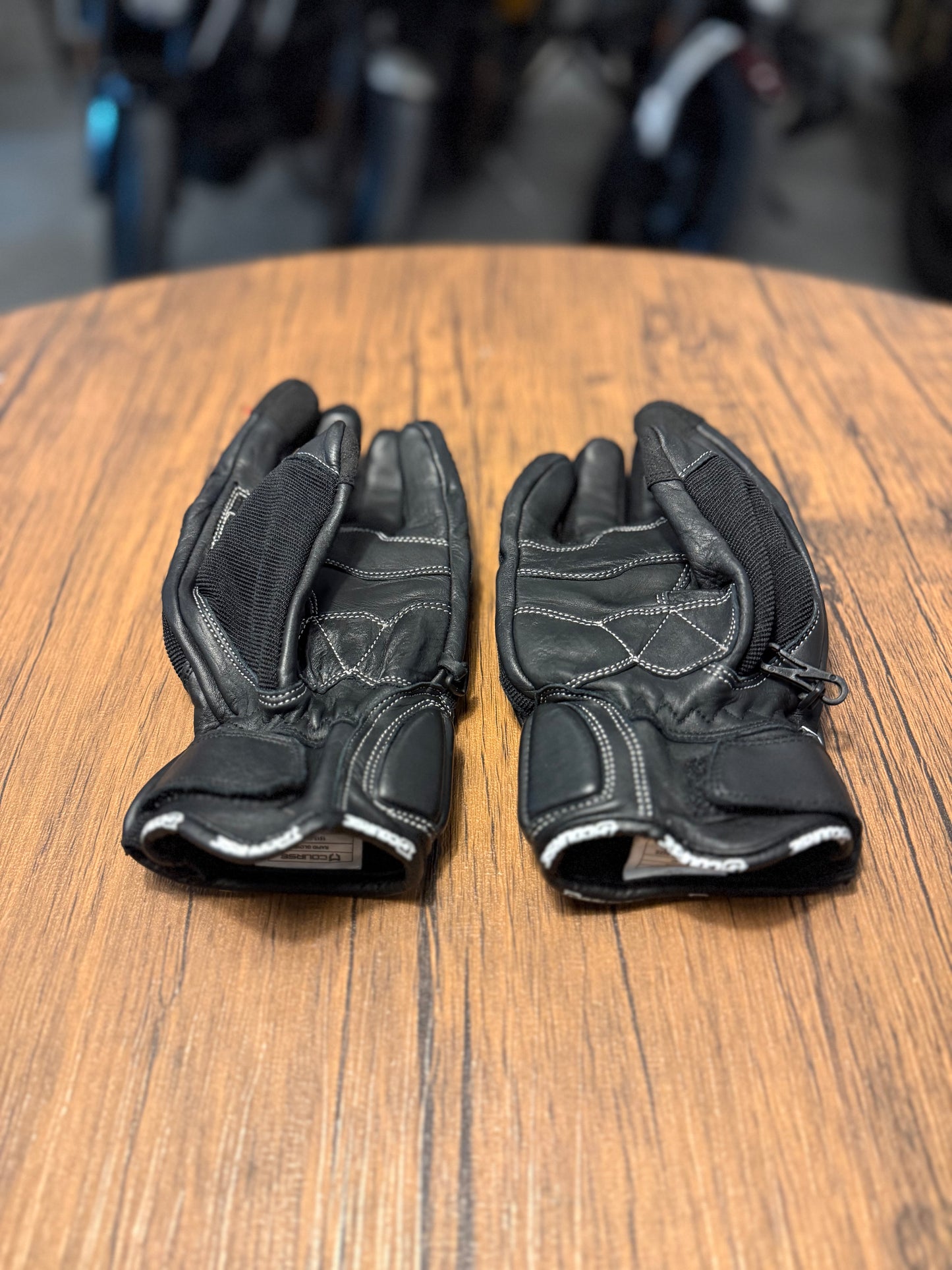 Course Rapid Motorcycle Gloves Black (Size: Large)