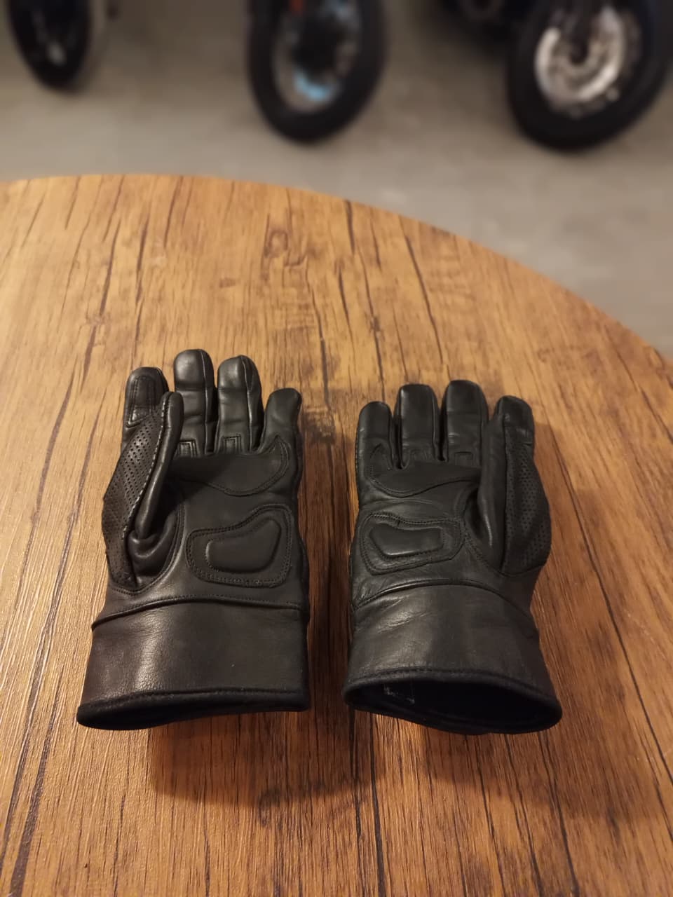 Exustar Perforated Leather Motorcycle Gloves Black (Size: Medium)