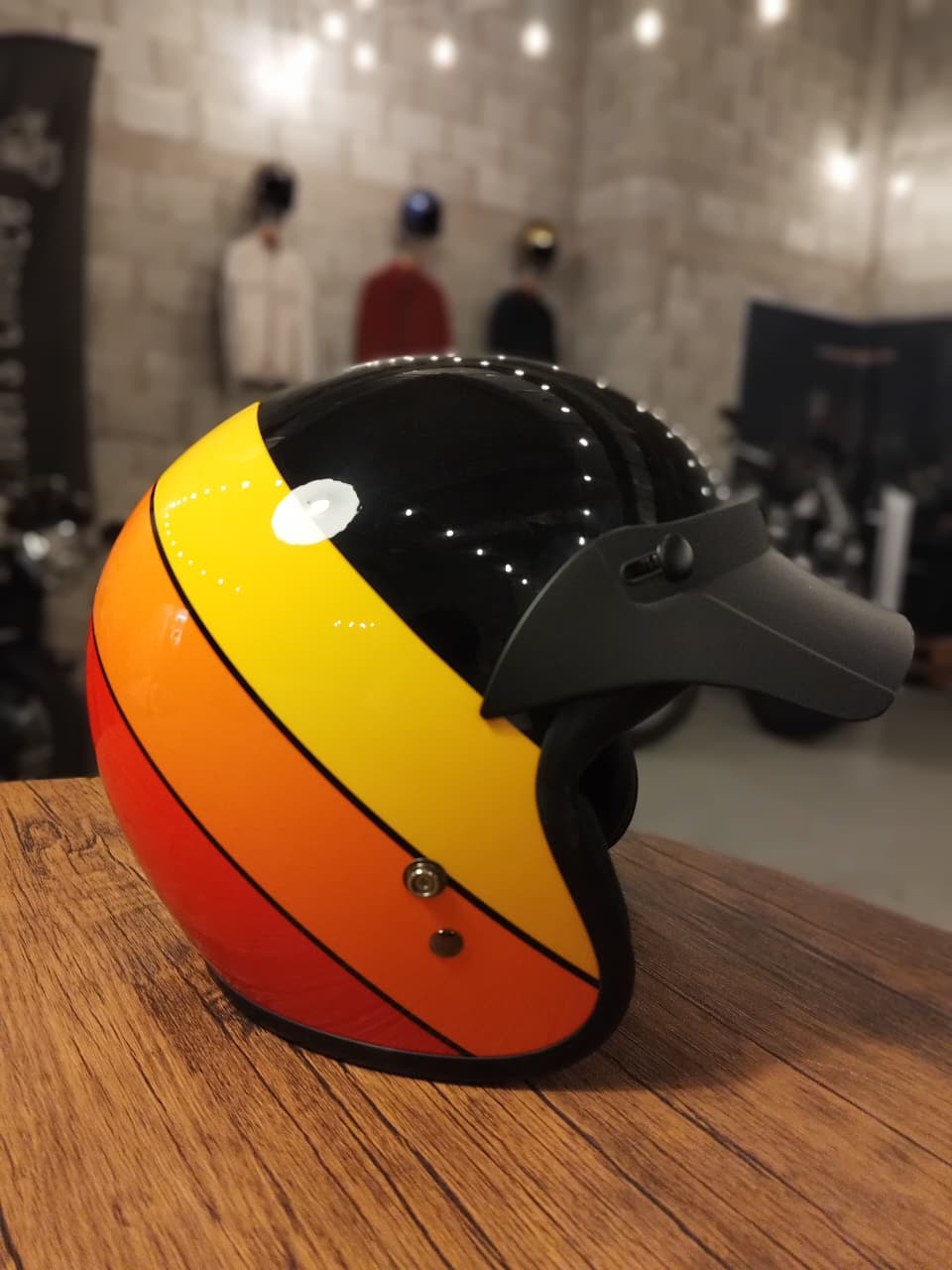 Bell Custom 500 Unisex Motorcycle Helmet Large Black/Yellow/Orange/Red (Size: Large 59-60)