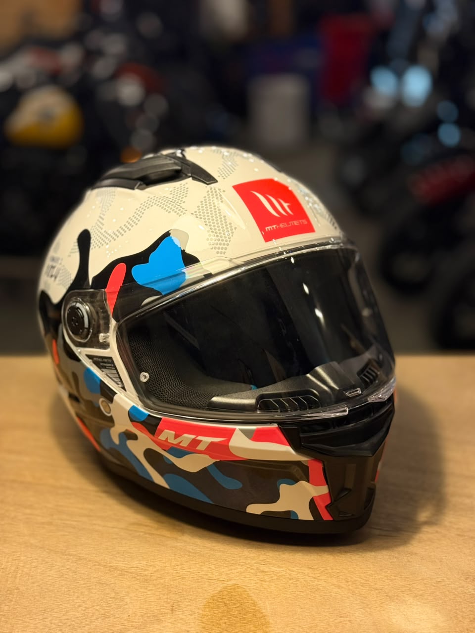 MT Helmets Stinger 2 Yozu A7 Gloss (Size: Medium)