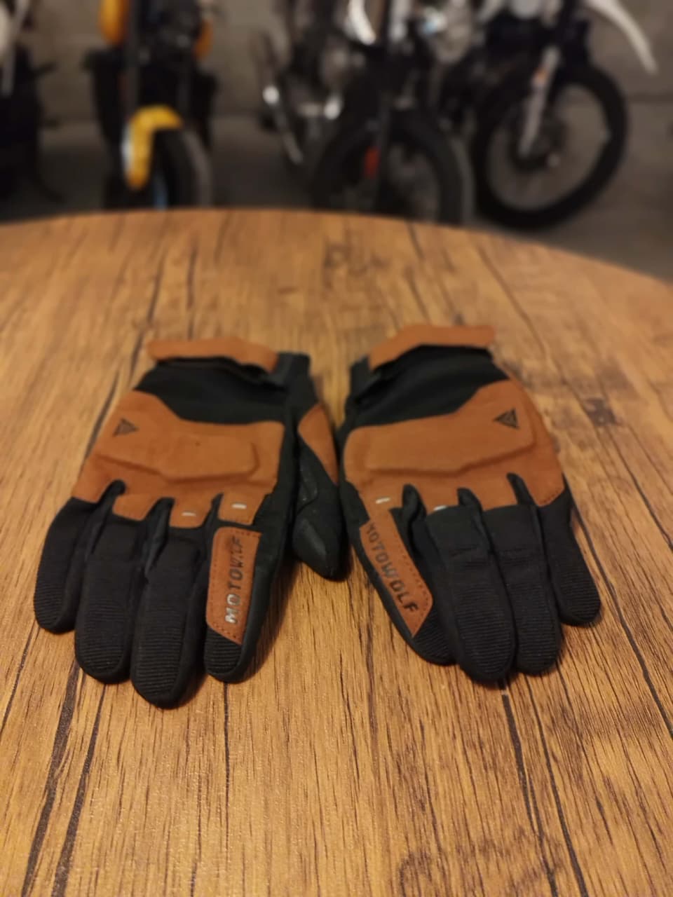 MOTOWOLF 0325 Motorcycle Gloves Brown(Size: Medium)