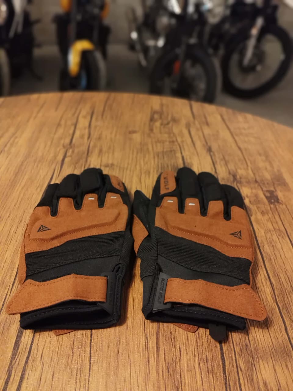 MOTOWOLF 0325 Motorcycle Gloves Brown(Size: Medium)
